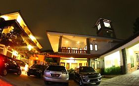Arondari Hotel
